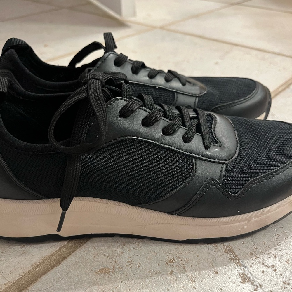 Black Sneakers